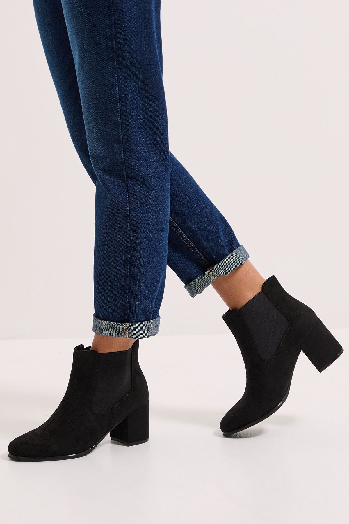 Dorothy Perkins Madam Medium Block Heel Chelsea Boots Natural Black