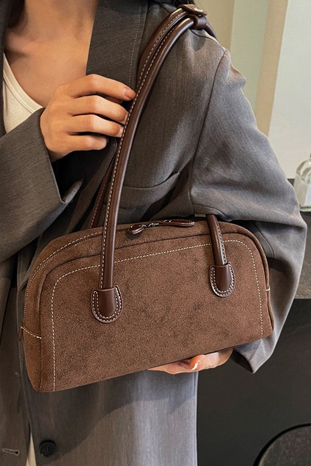 XY London 'Ashden' Women's Handbag with Shoulder Strap and Faux Suede Finish image 2