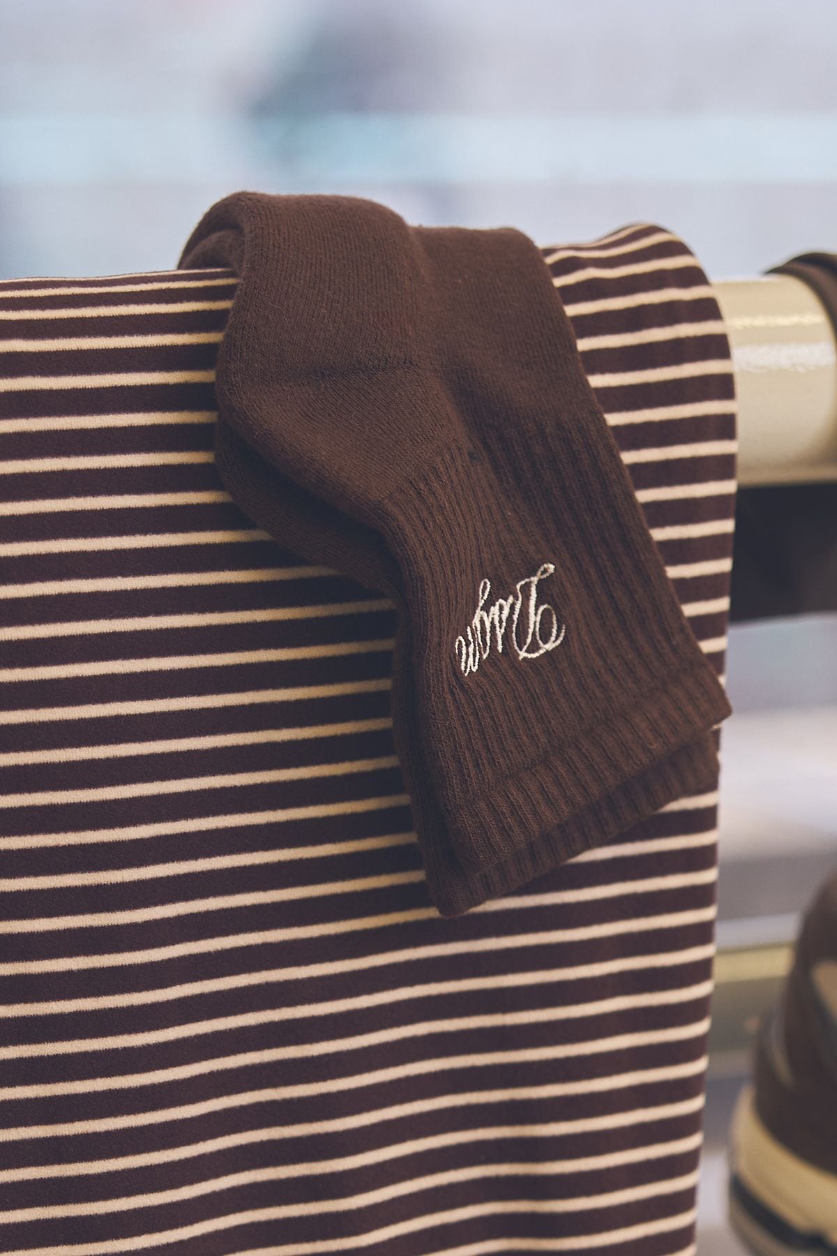 DSGN Studio DSGN Studio Script Sports Socks Espresso image 1