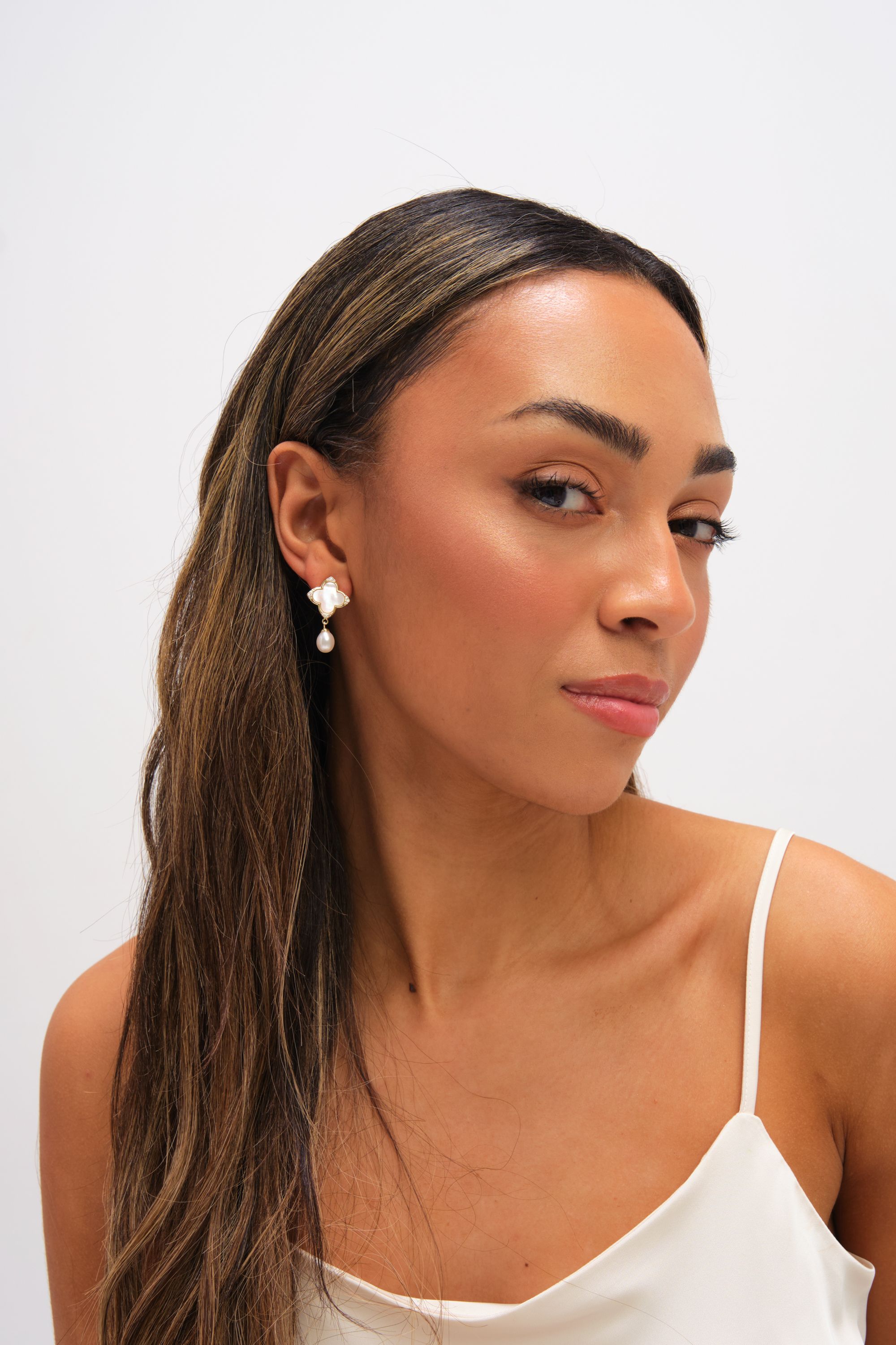 Jon Richard Gold Plated Mother of Pearl and Pearl Clover Earrings image 3