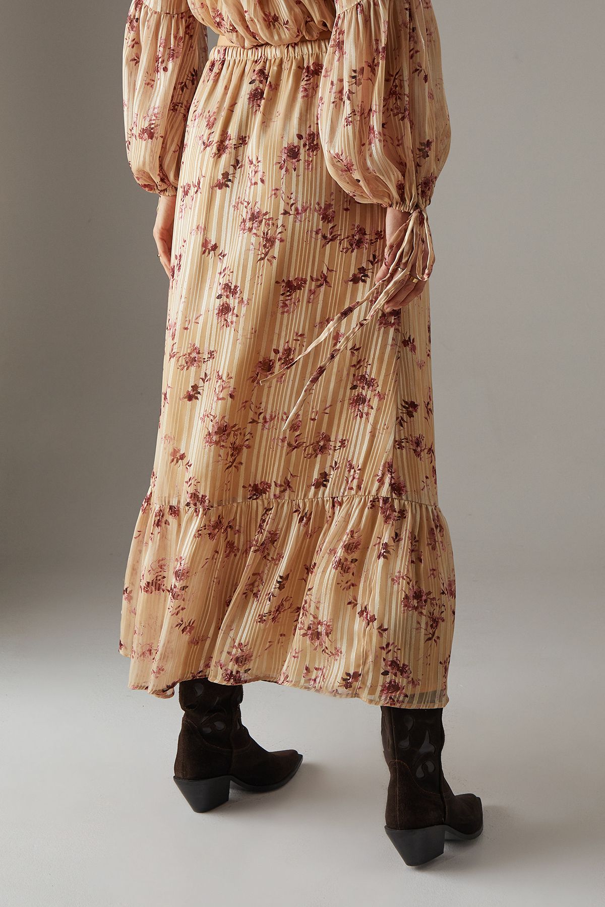 Warehouse Shadow Stripe Drawstring Waist Tier Maxi Skirt Floral image 3