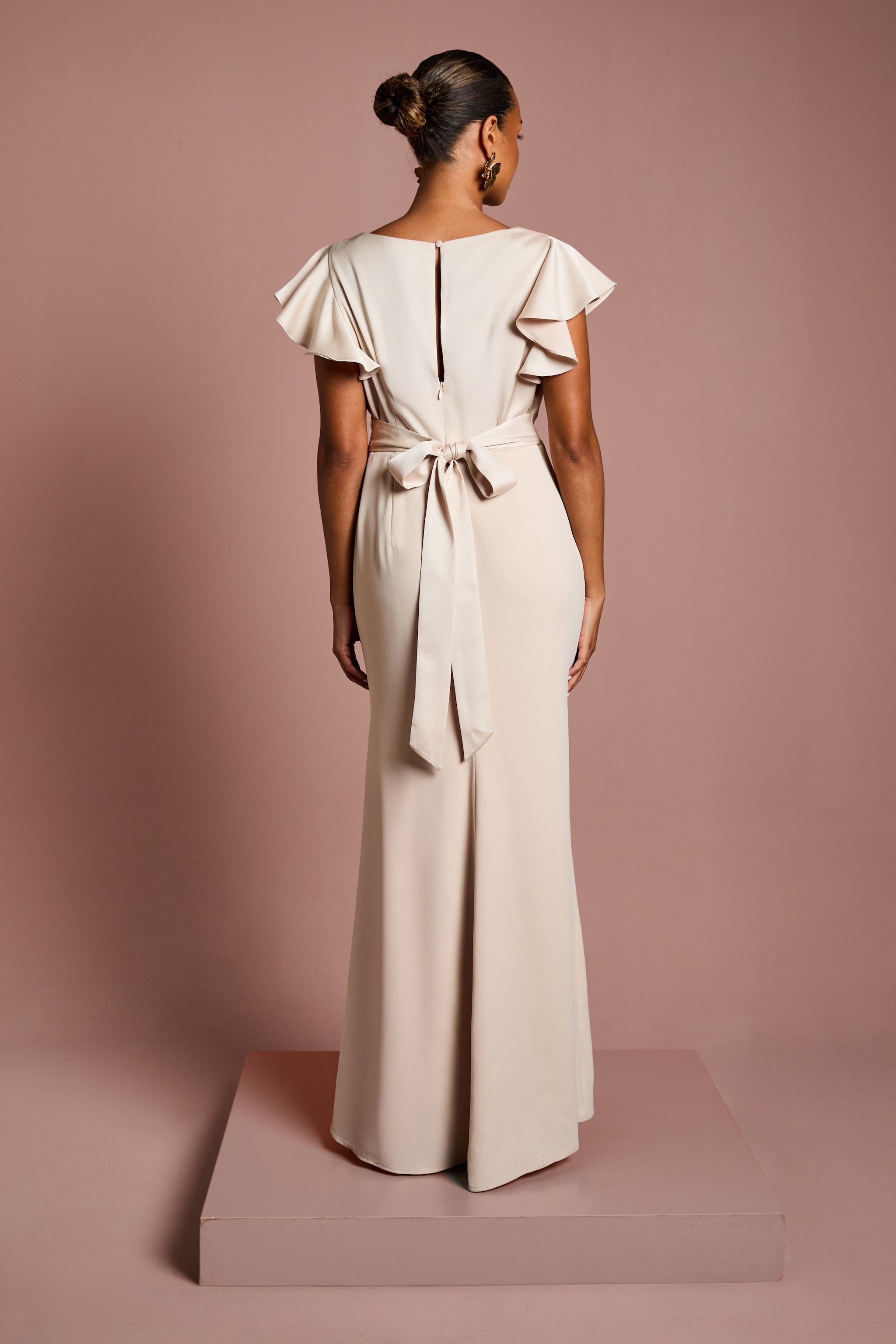 Coast Coast Honoured Petite V Neck Angel Short Sleeve Satin Maxi Bridesmaid Dress Champagne image 3