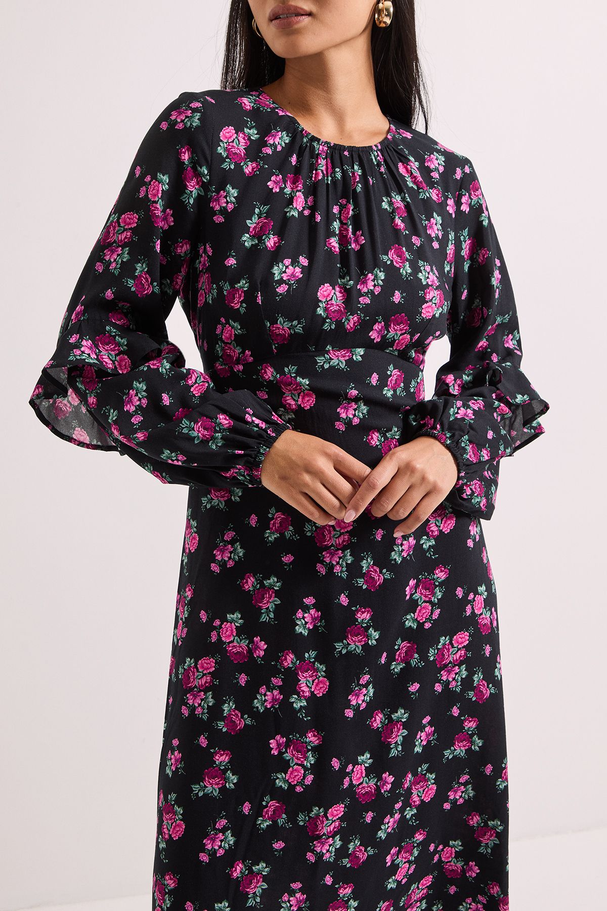 Dorothy Perkins Petite Black Floral Ruffle Blouson Sleeve Empire Seam Midi Dress Floral image 1