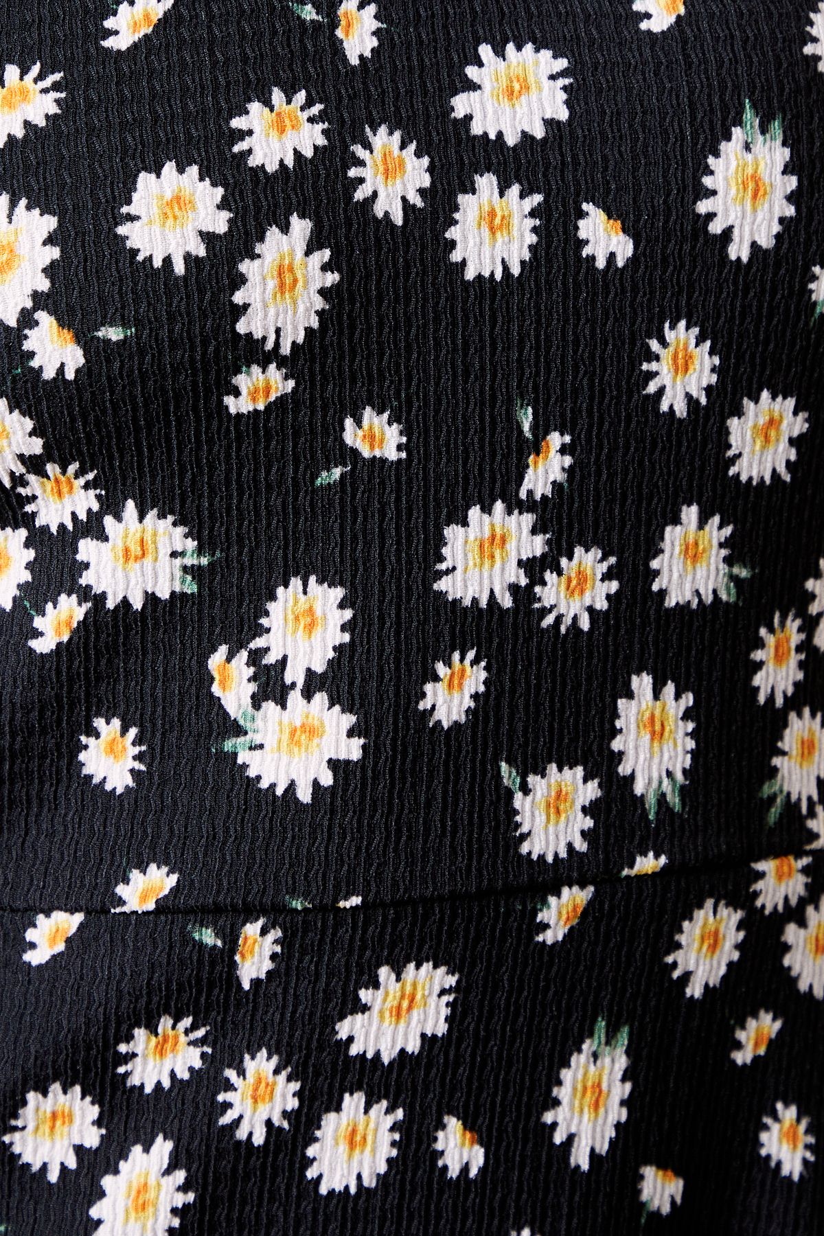 Dorothy Perkins Daisy V Neck Short Sleeve Mini Jersey Dress Black image 5