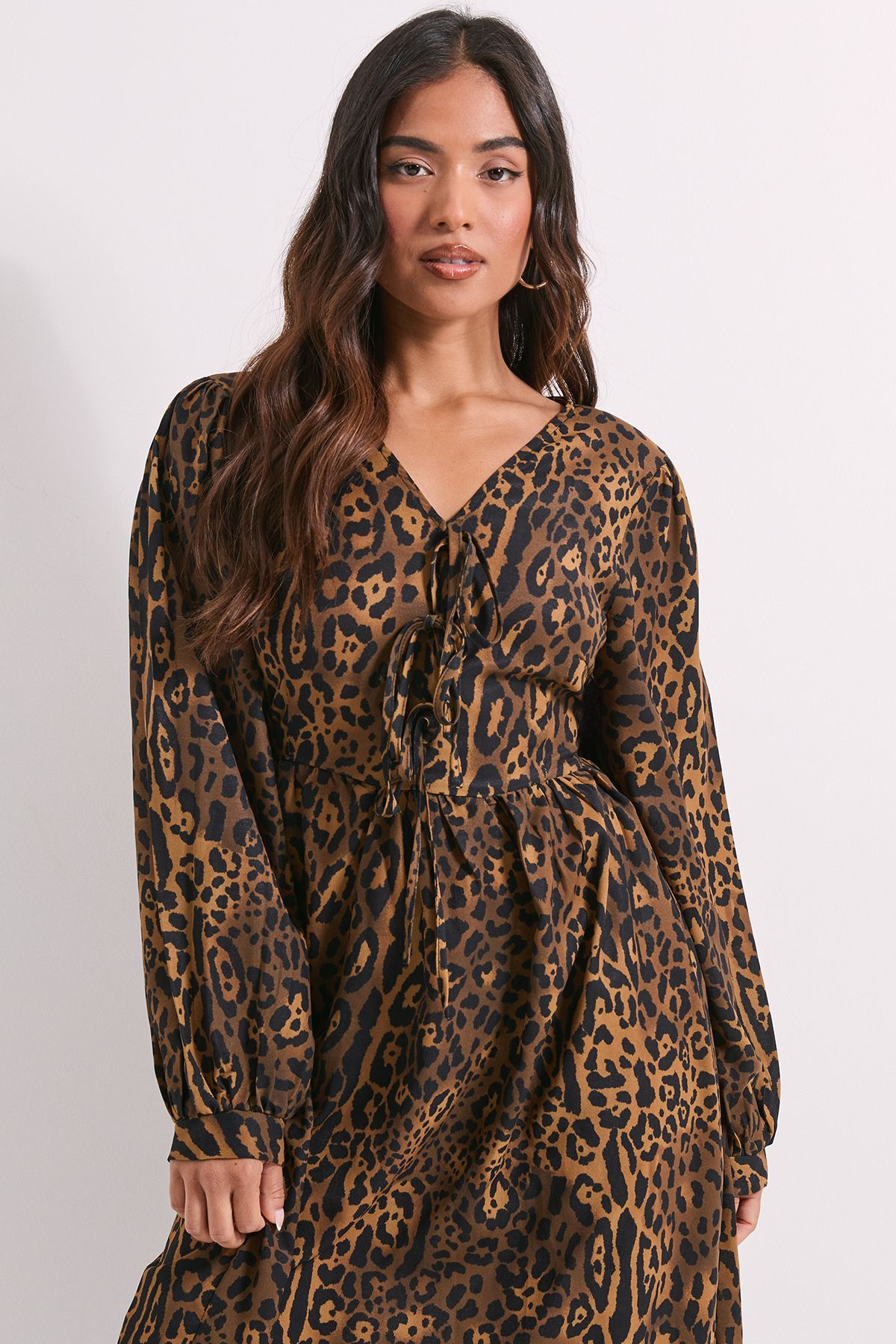 Dorothy Perkins Leopard Animal Petite Bow Front Blouson Sleeve Printed Midi Dress Green image 2