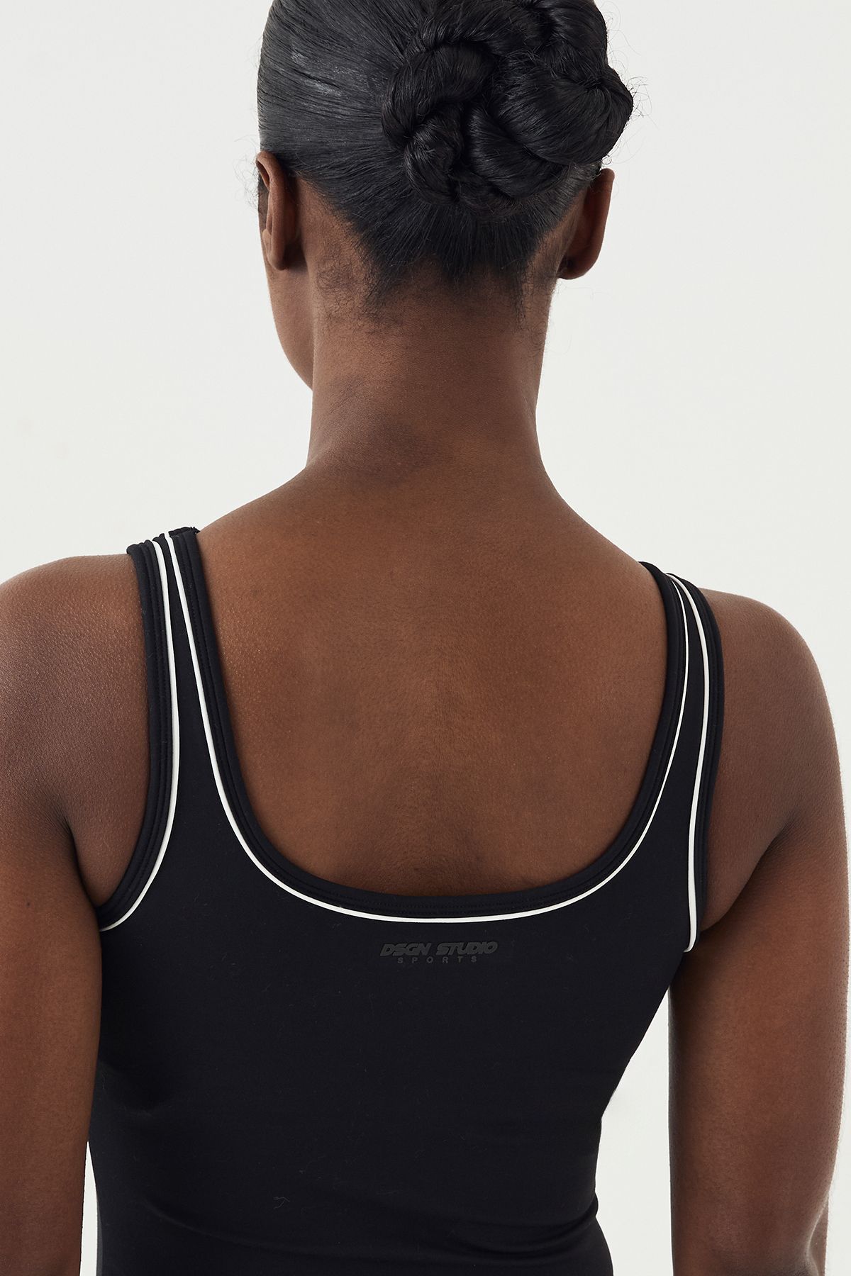 DSGN Studio DSGN Studio Ultra Sculpt Piping Detail Padded Vest Top Black image 4