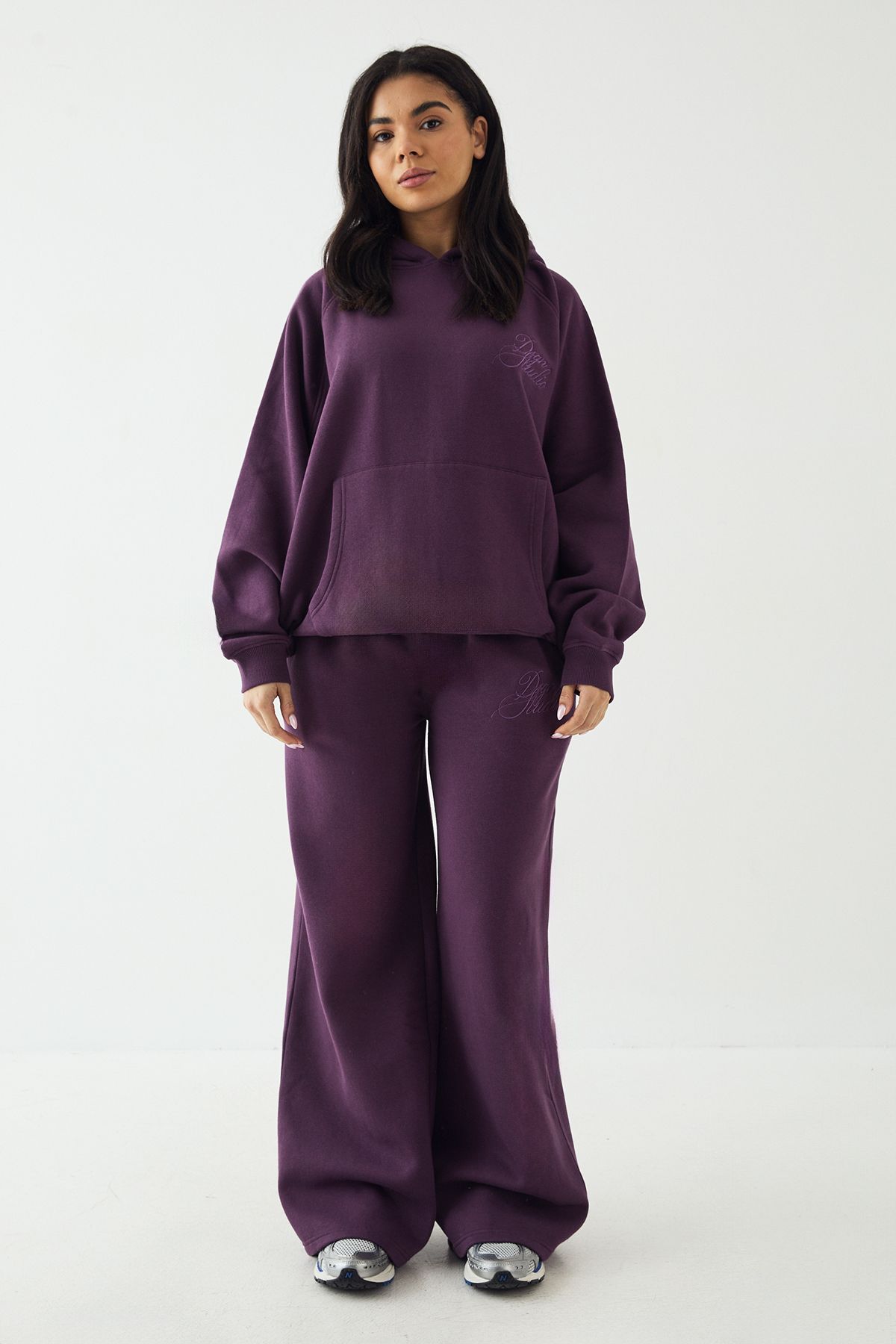 DSGN Studio DSGN Studio Script Oversized Hoodie Aubergine image 5