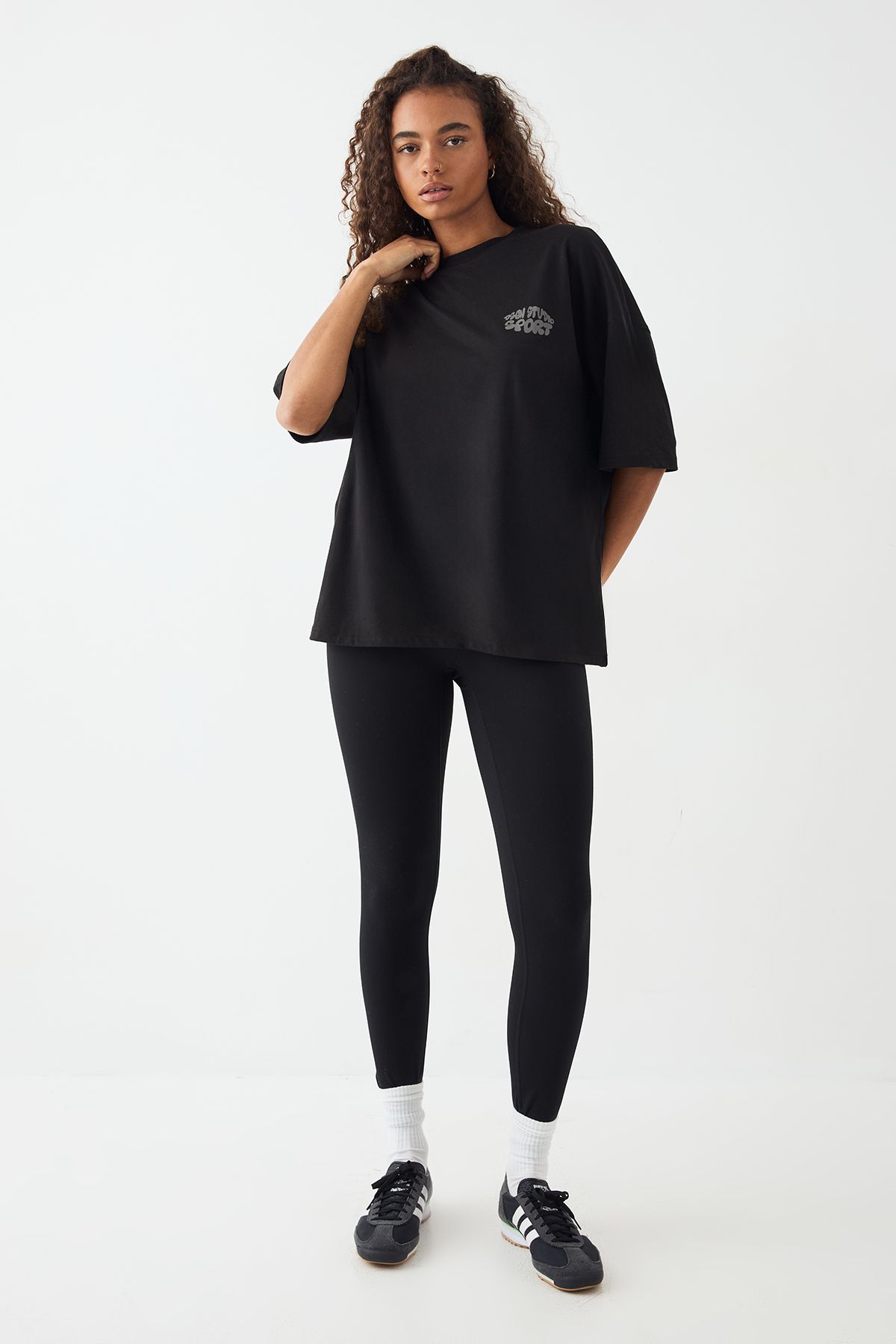 DSGN Studio DSGN Studio Sport Printed Oversized T-Shirt Black image 3