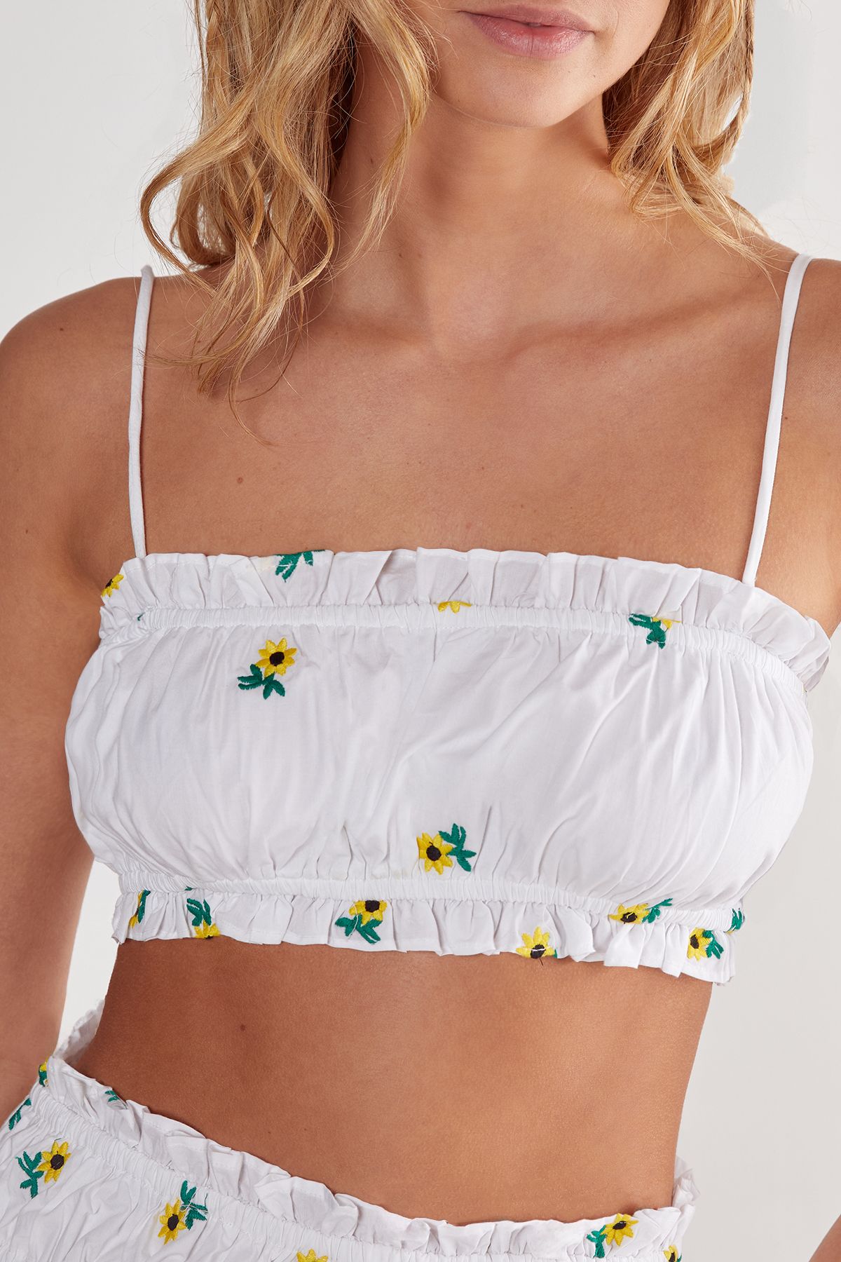 NastyGal Sunflower Embroidered Ruched Crop Top White image 4