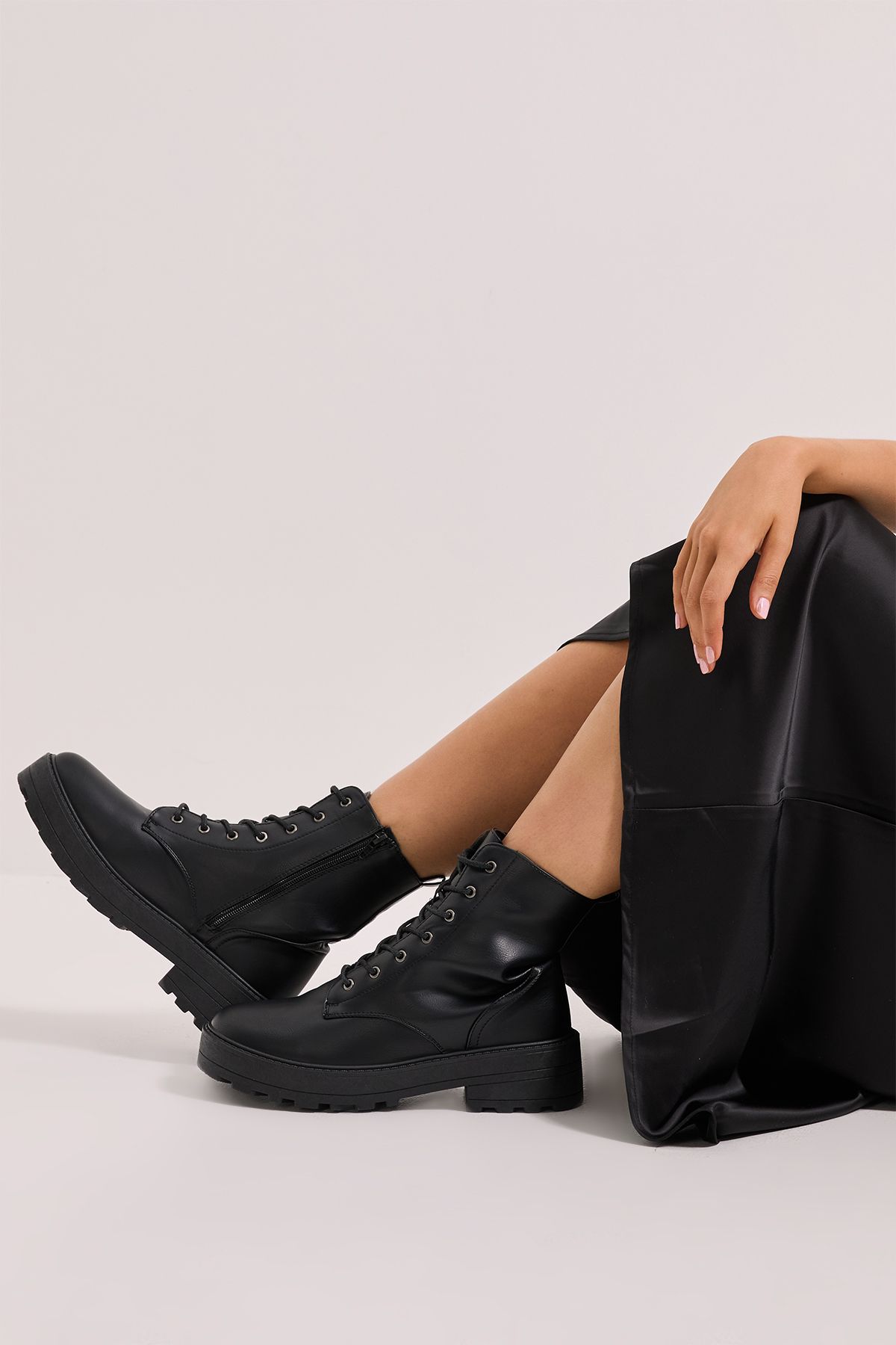 Dorothy Perkins Maryam Faux Leather Lace Up Chunky Ankle Boots Black image 2