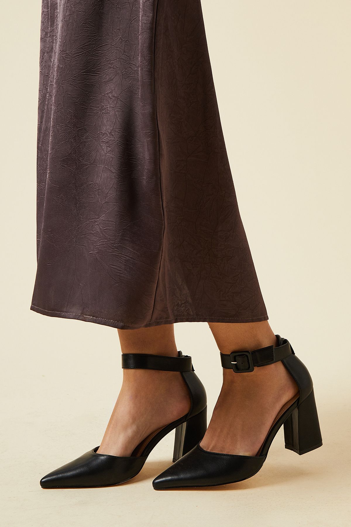 Dorothy Perkins Wide Fit Echo Buckle Detail Ankle Strap Pointed Court Shoes Black image 2