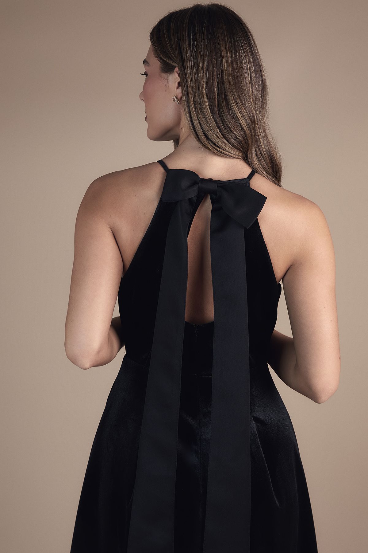 Coast Velvet Halterneck Bow Back Maxi Bridesmaid Dress Black image 4