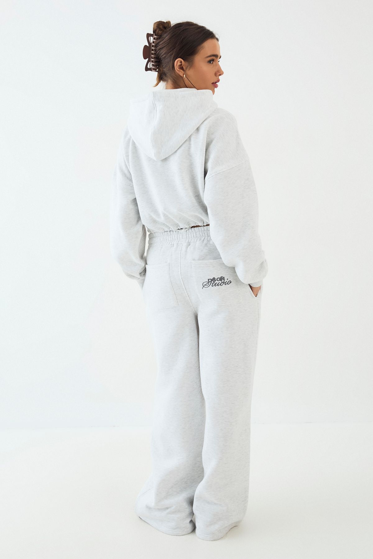DSGN Studio DSGN Studio Towelling Applique Straight Leg Jogger Ash Grey image 2