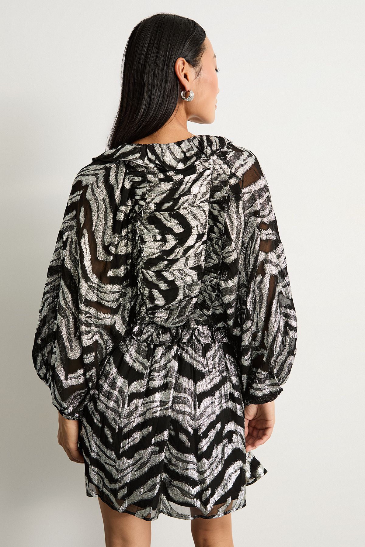 Warehouse Petite Viscose Zebra Jacquard Skater Dress Zebra image 3