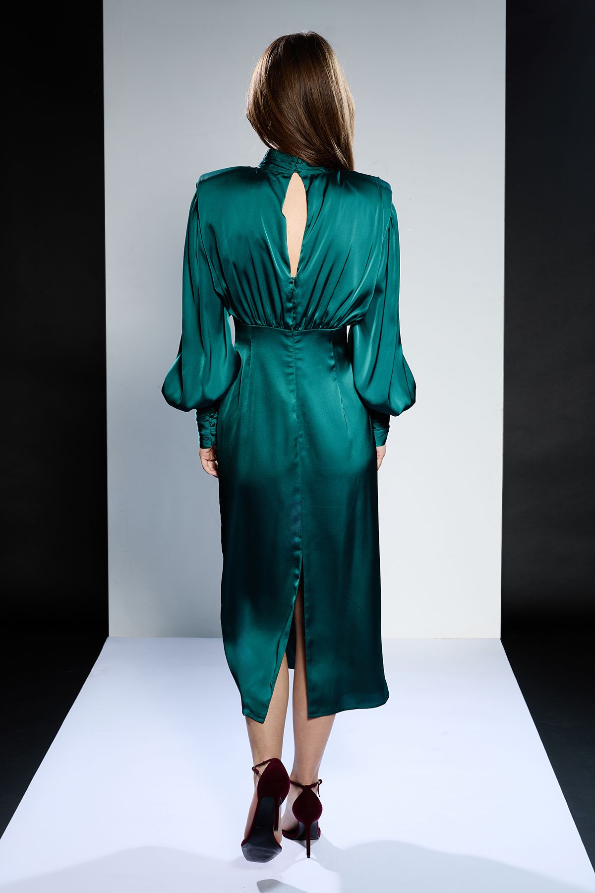 RUNWAY 1.8.1.8 Runway 1.8.1.8 High Neck Long Sleeve Satin Midi Dress Green image 3