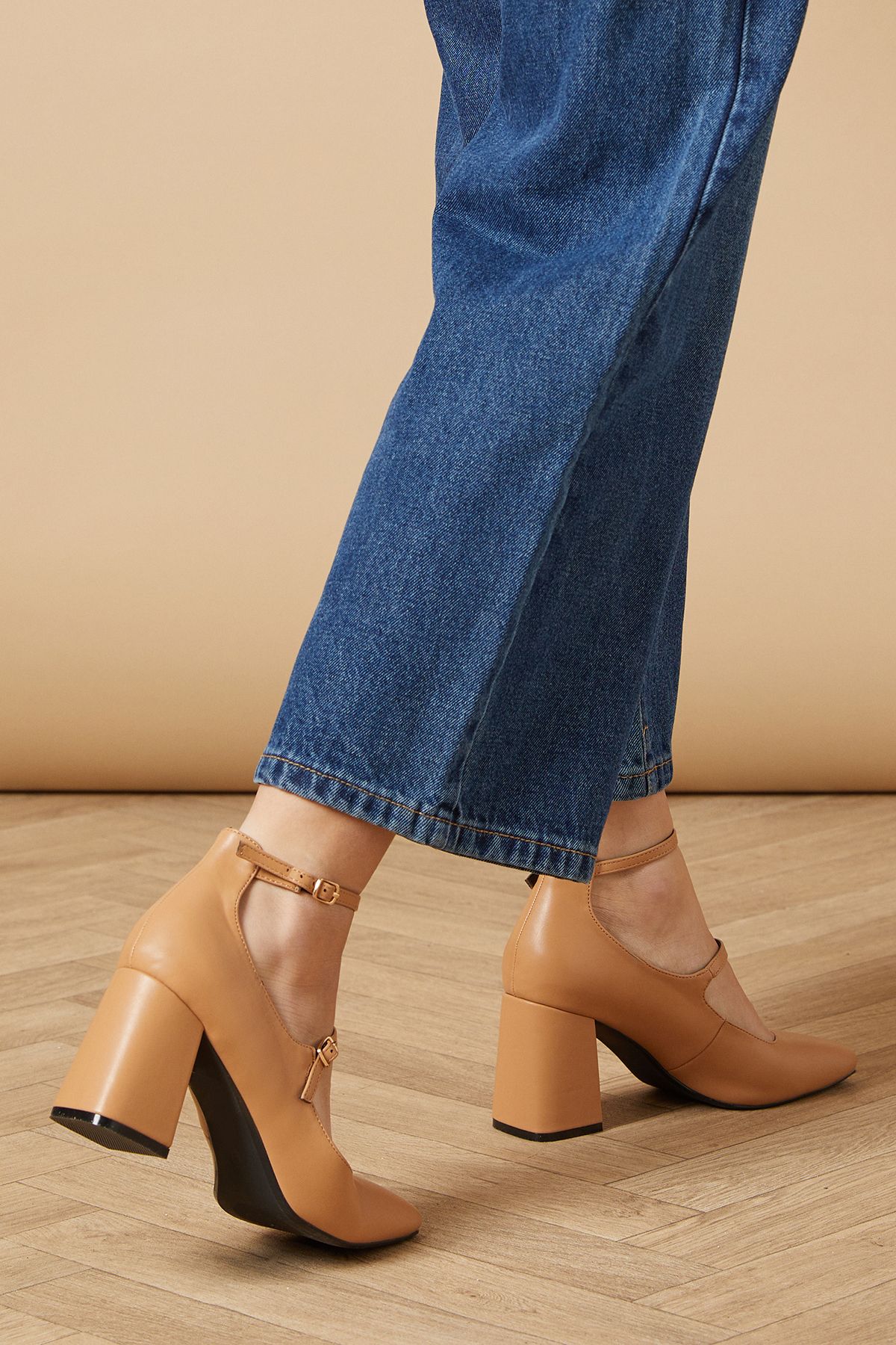 Oasis Lysiana Faux Leather Mary Jane High Block Heeled Shoes Beige image 4