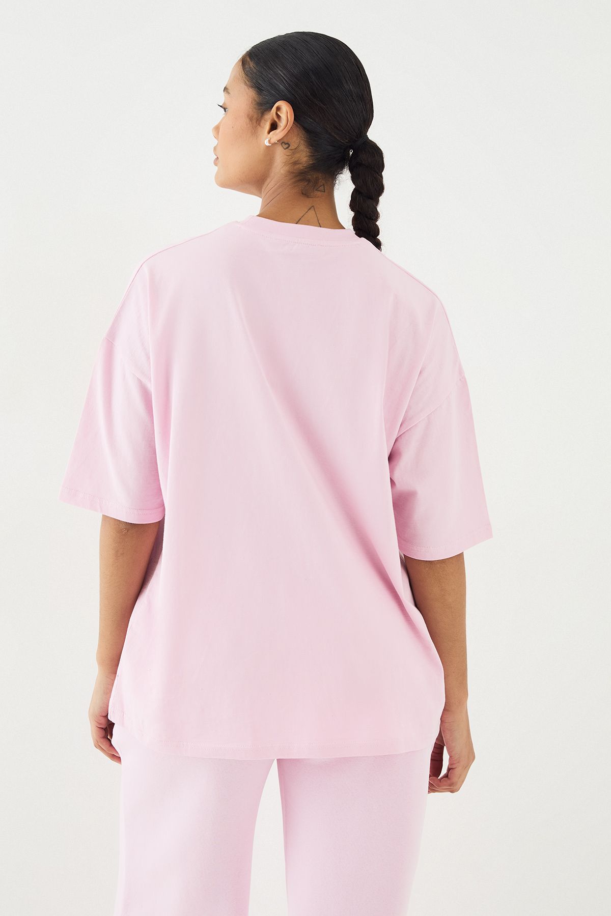 DSGN Studio DSGN Studio Self Fabric Applique Oversized T-Shirt Pink image 2
