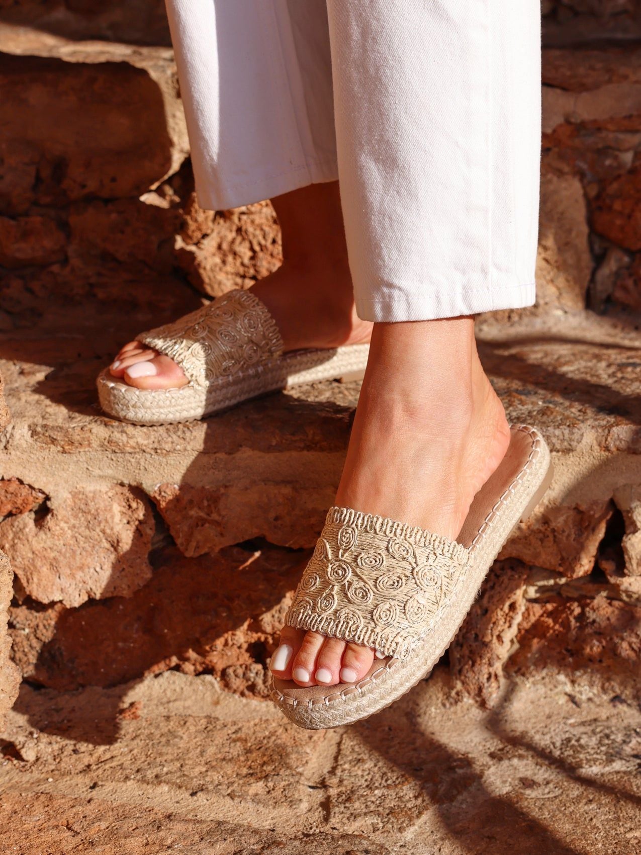 Linzi Savvy Gold Woven Slider Sandals image 2