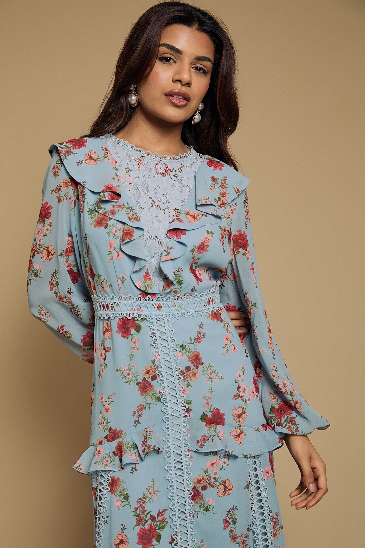 Oasis Petite Chiffon Printed Lace Trim Detail Ruffle Midi Dress Blue image 4