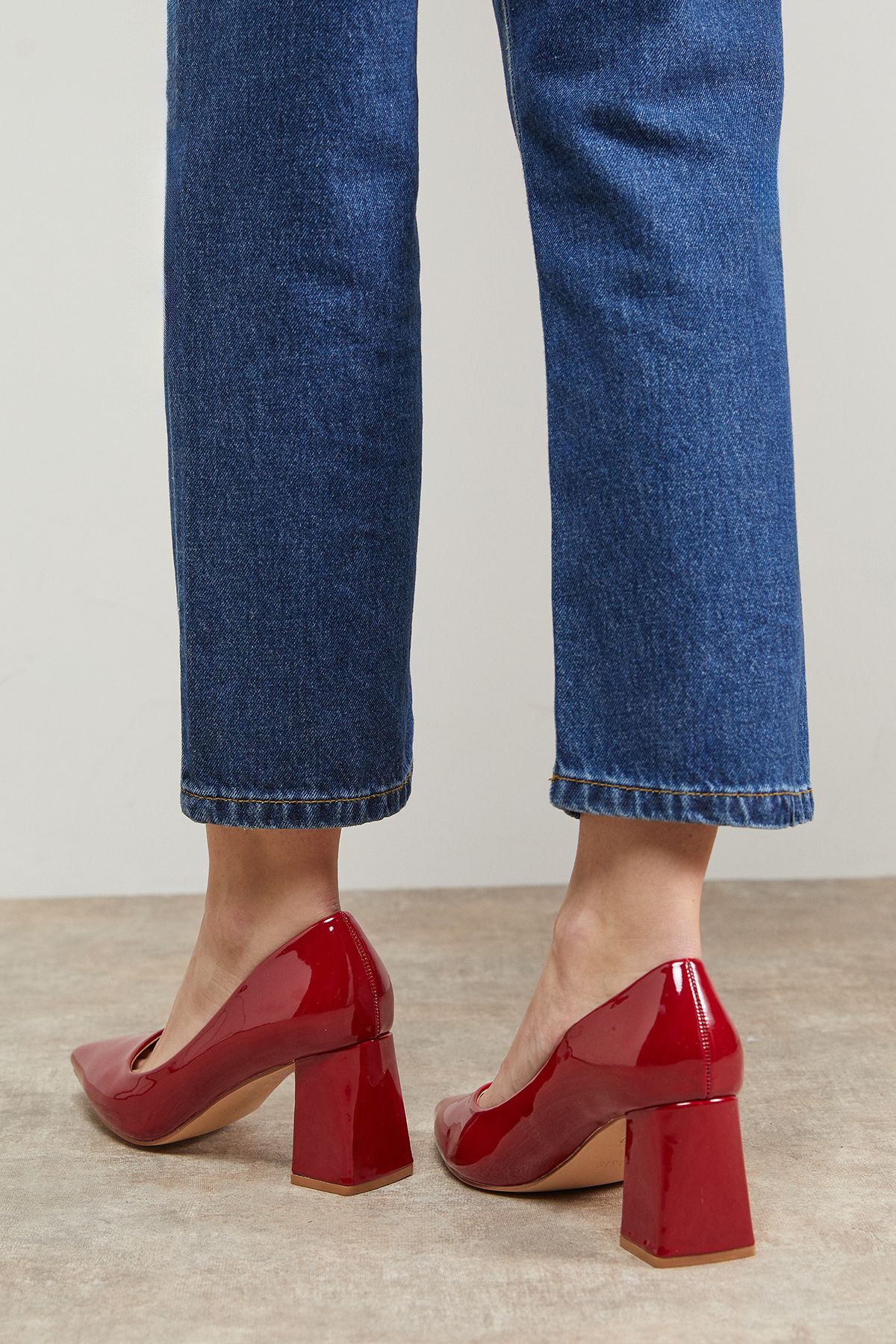 Oasis Val Faux Patent Leather Pointed High Block Heel Courts Cherry image 3