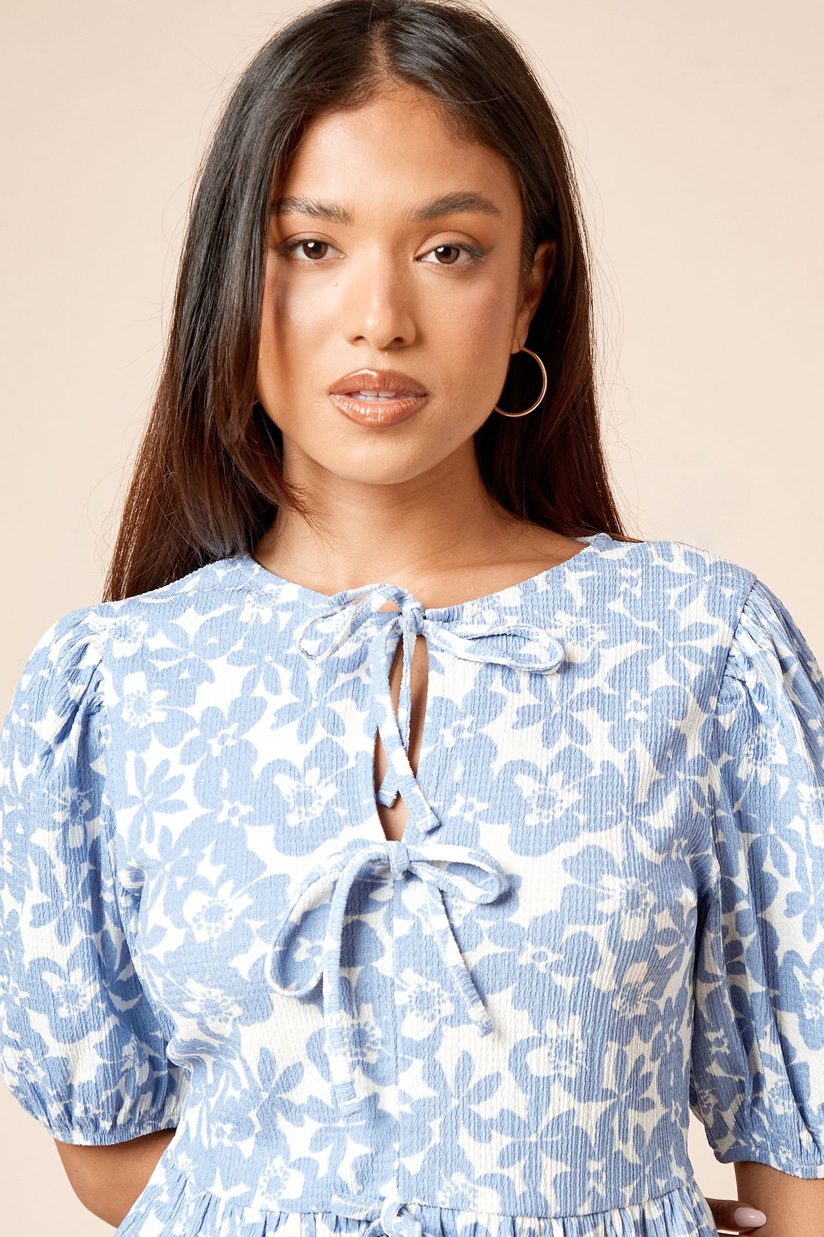 Dorothy Perkins Petite Floral Bow Tie Front Puff Sleeve Jersey Top Blue image 4