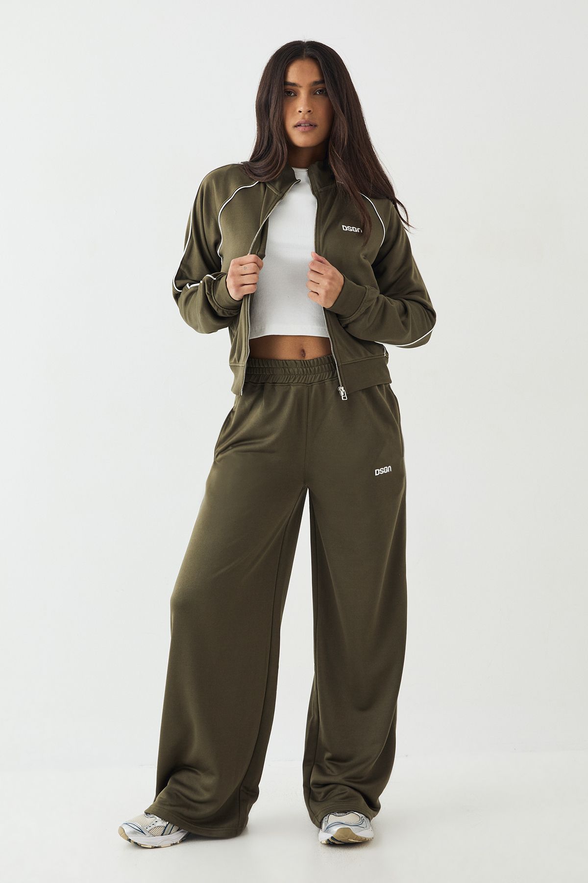 DSGN Studio DSGN Studio Tricot Piping Detail Straight Leg Jogger Olive image 3