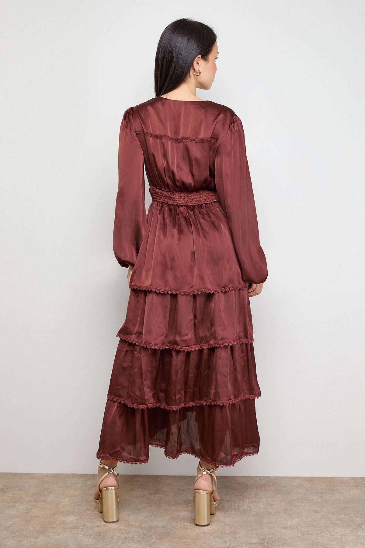 Oasis Petite Ruffle Tiered Balloon Sleeve High Low Hem Midi Dress Chocolate image 3