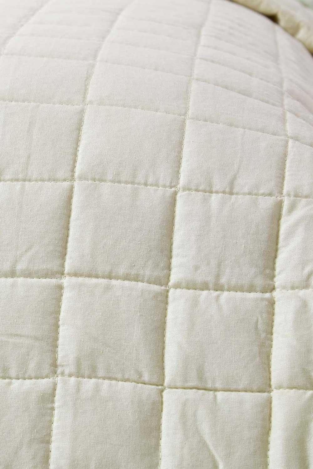 Homescapes Cotton Quilted Reversible Bedspread image 5