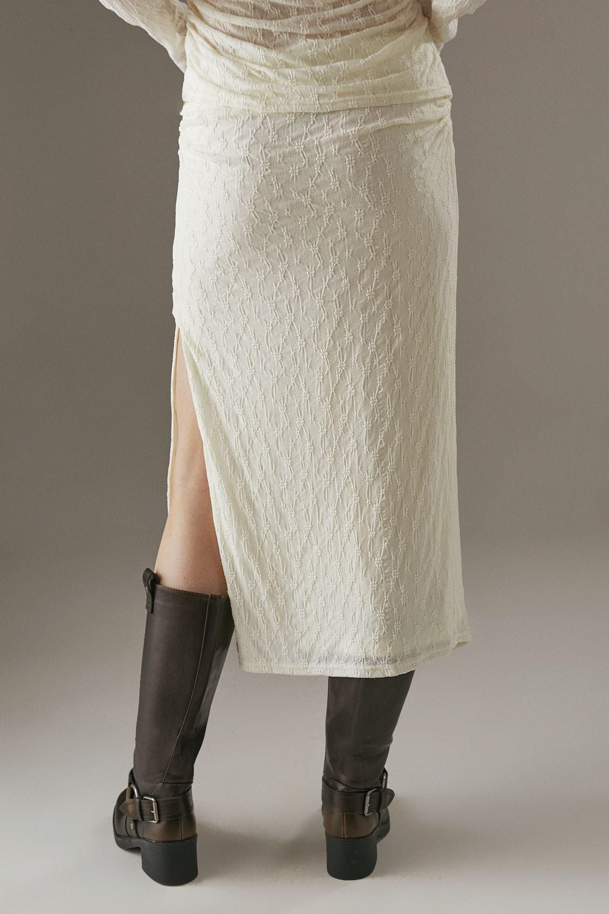 Warehouse Lace Fitted Midaxi Skirt Cream image 3