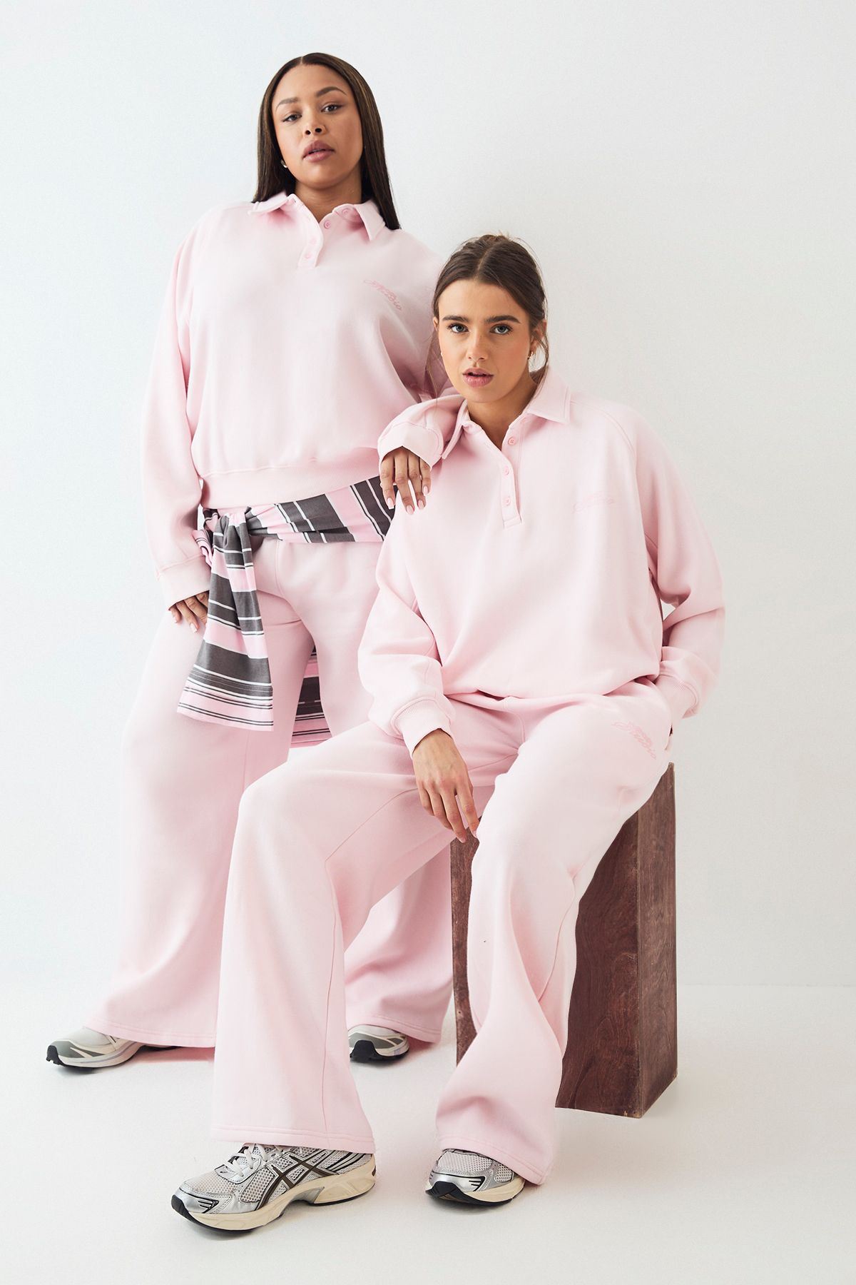 DSGN Studio DSGN Studio Raglan Seam Collared Rugby Sweatshirt Light Pink