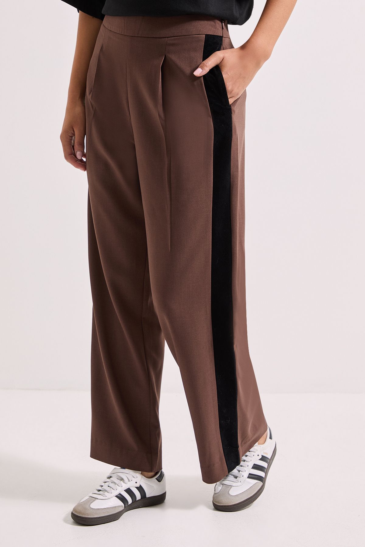 Dorothy Perkins Petite Stripe Detail Belted Straight Leg Trouser Chocolate image 2