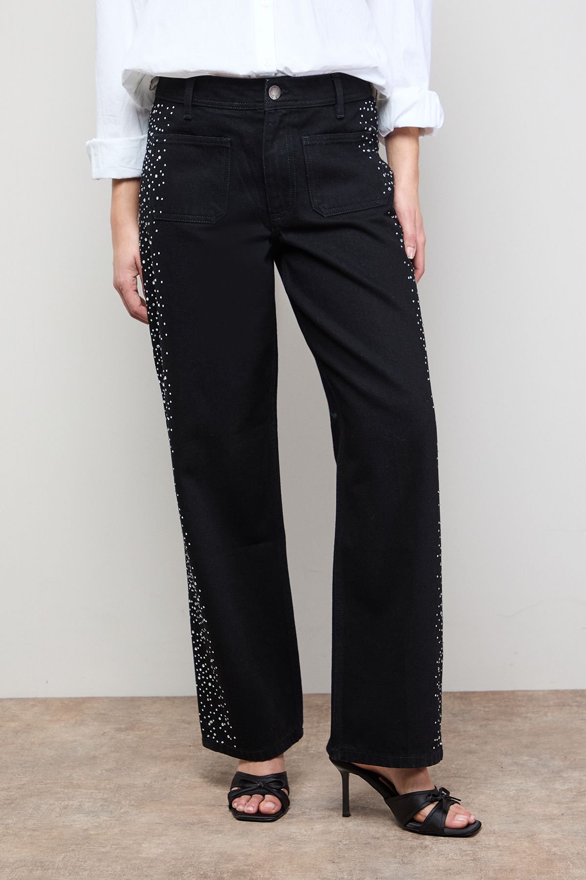 Oasis Hotfix Pocket Detail Wide Leg Jean Washed Black image 2