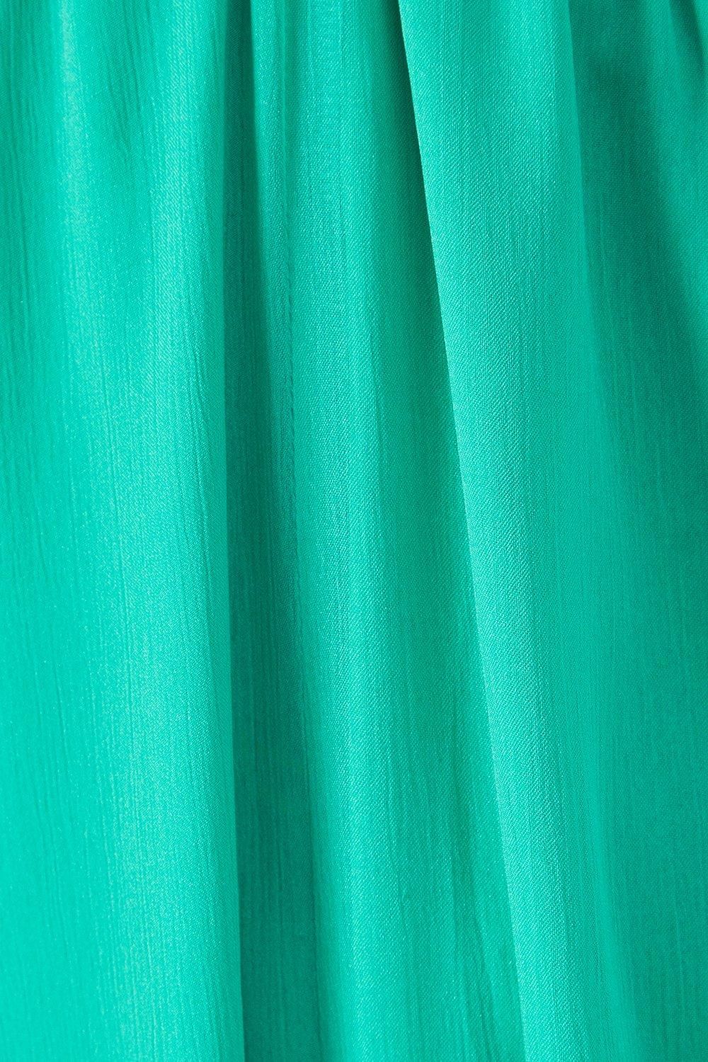 Warehouse Chiffon Pleat Plunge Neck Batwing Midaxi Dress Green image 4