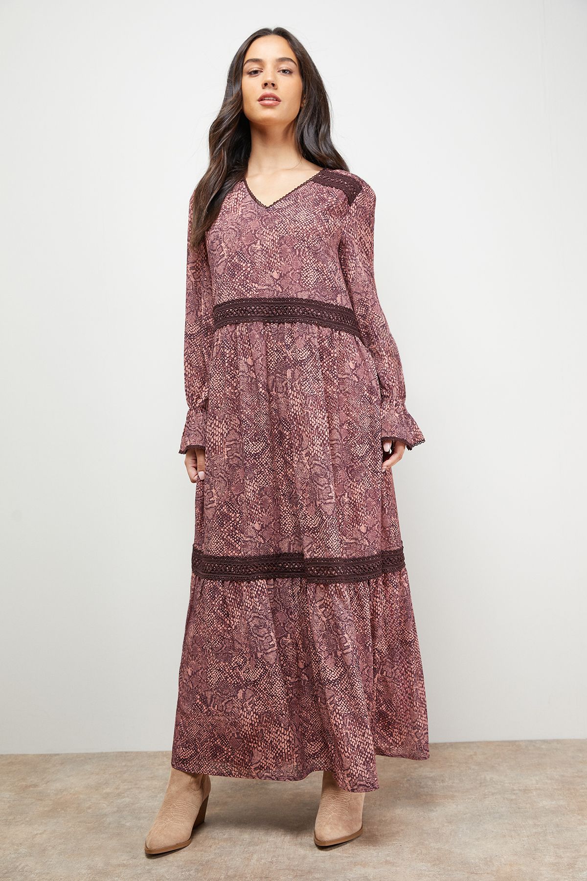 Oasis Printed lace Detail Chiffon V Neck Midaxi Dress Multi image 6