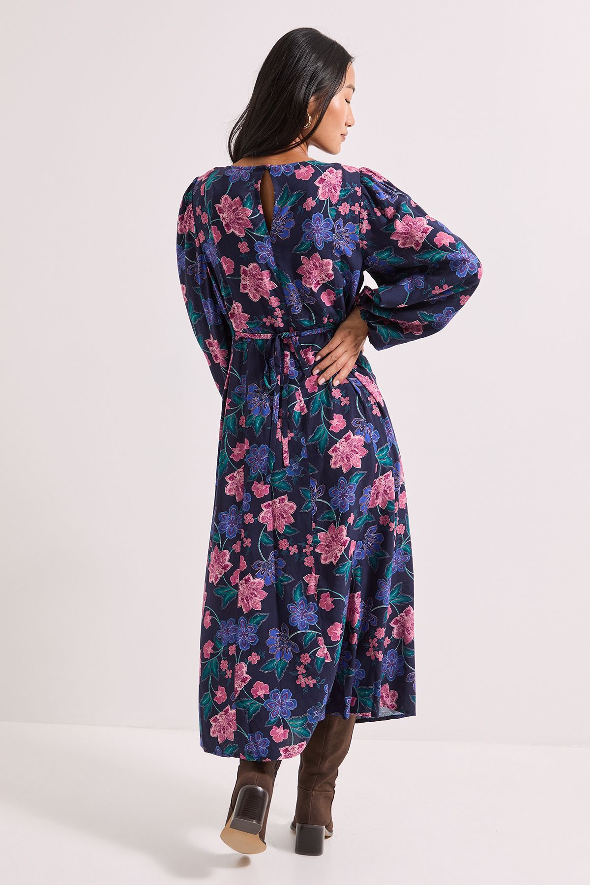 Dorothy Perkins Petite Blue Floral Empire Seam Split Detail Printed Midi Dress Floral image 3