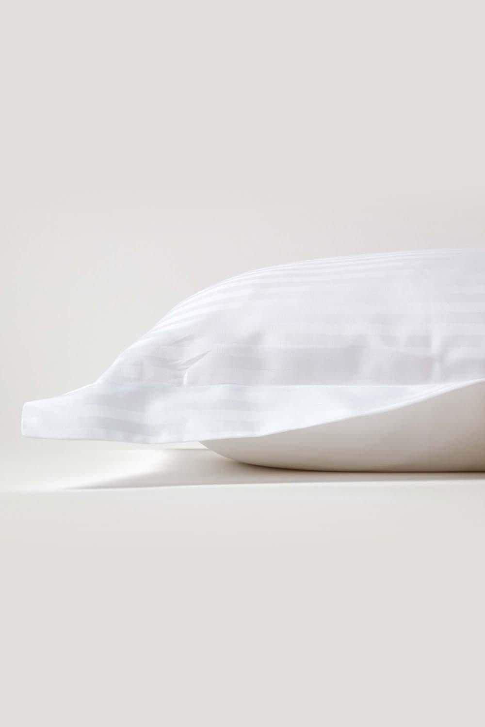 Homescapes Egyptian Cotton Ultrasoft King Size Oxford Pillowcase 330 TC image 2