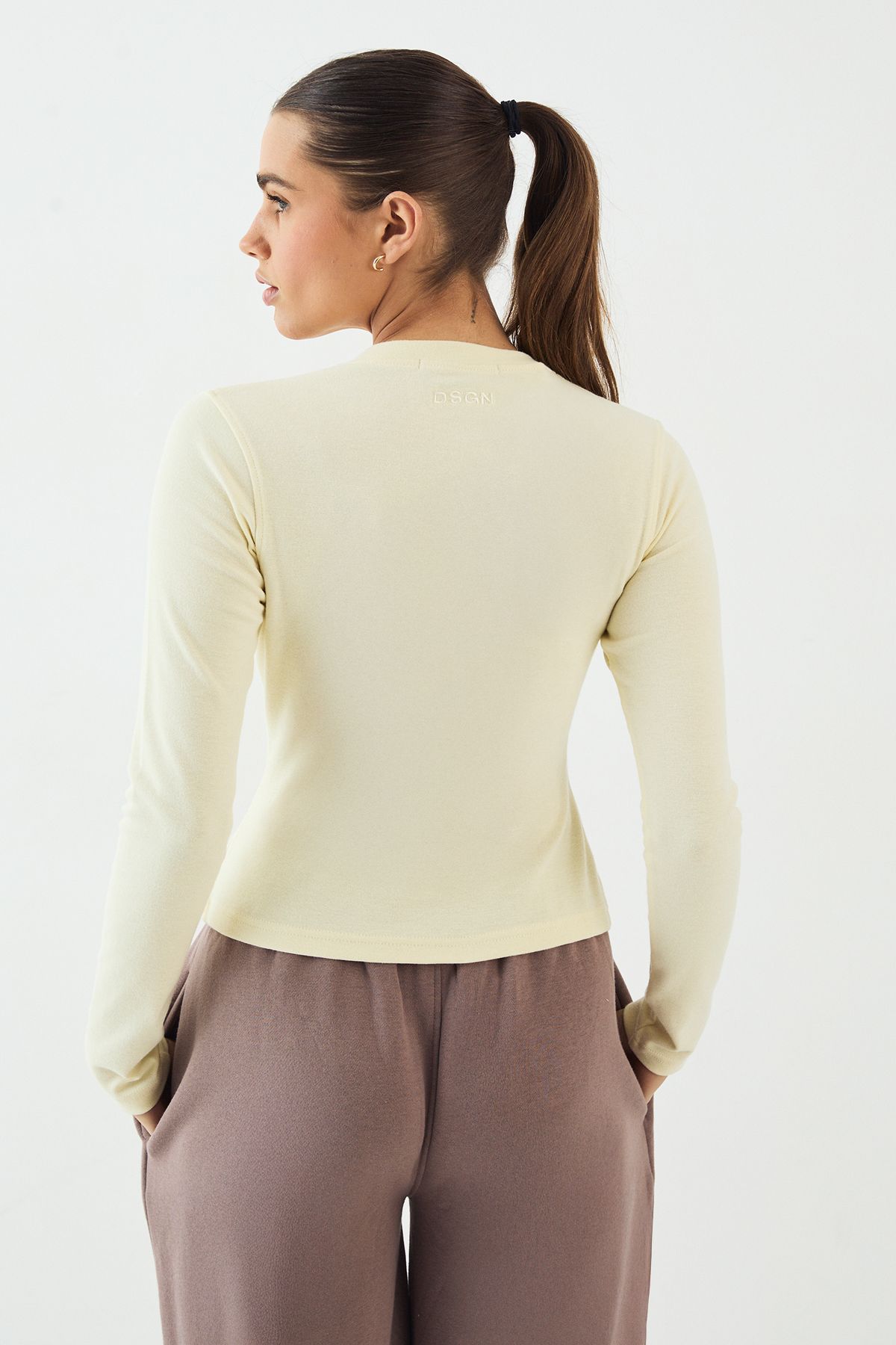 DSGN Studio DSGN Studio Crew Neck Button Through Long Sleeve Top Butter image 2