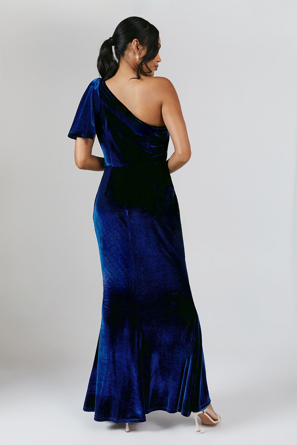 Coast Bow One Shoulder Velvet Bridesmaid Maxi Dress Navy image 3