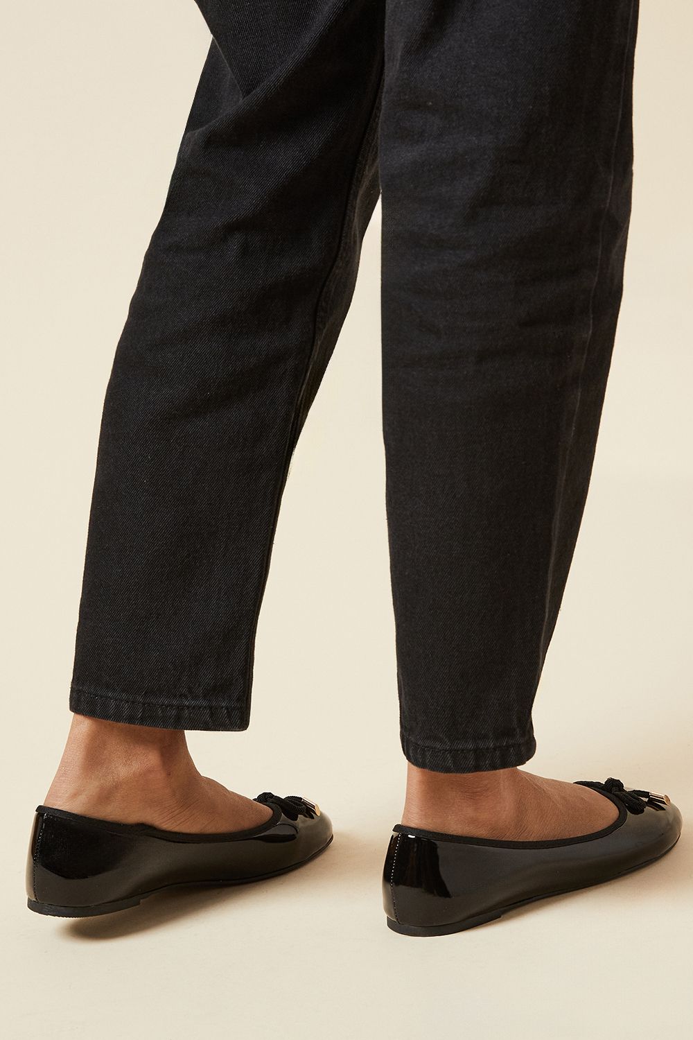 Dorothy Perkins Wide Fit Peaches Bow Detail Ballet Pumps True Black image 3