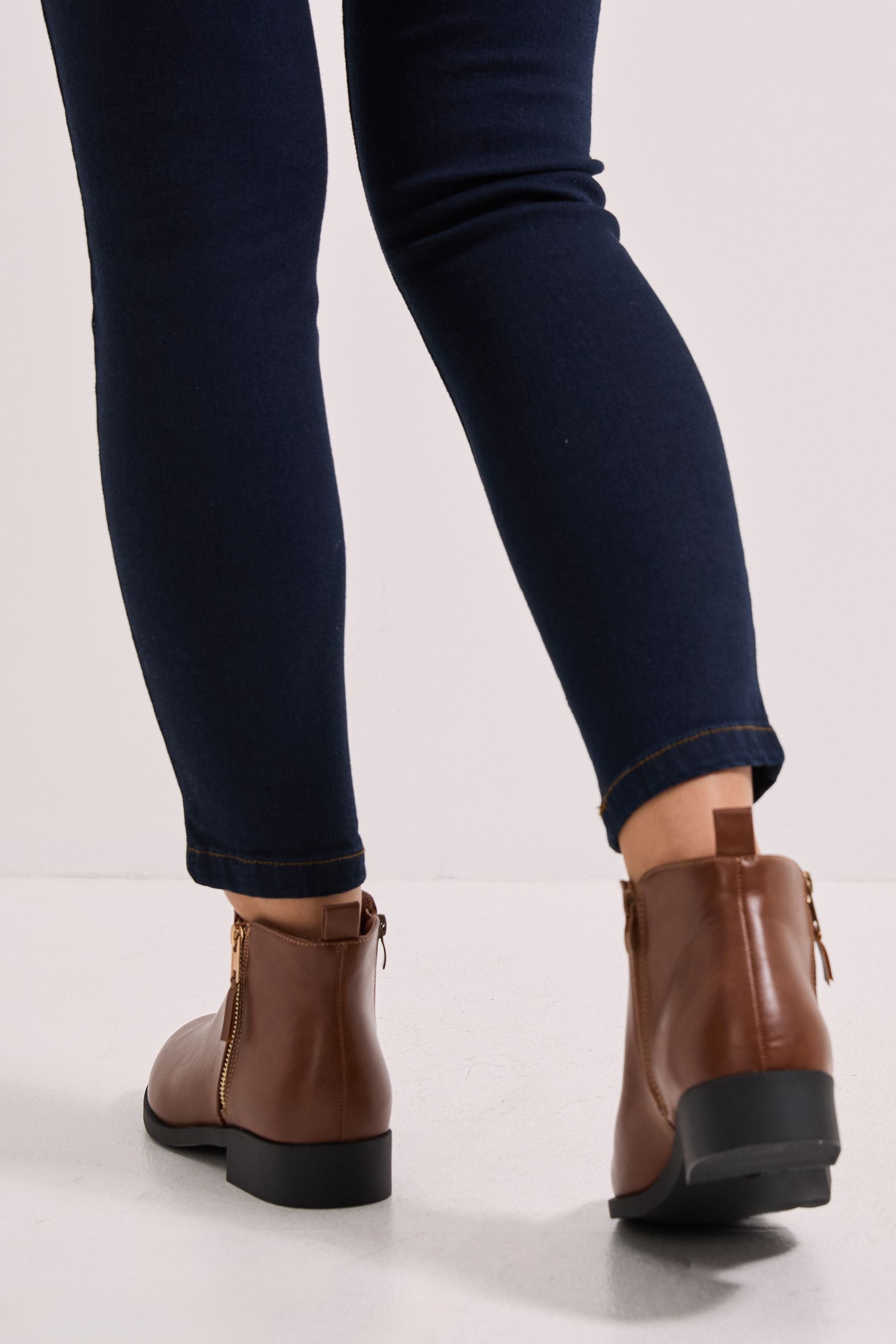 Dorothy Perkins Wide Fit Maddy Side Zip Flat Ankle Boots Dark Tan image 4