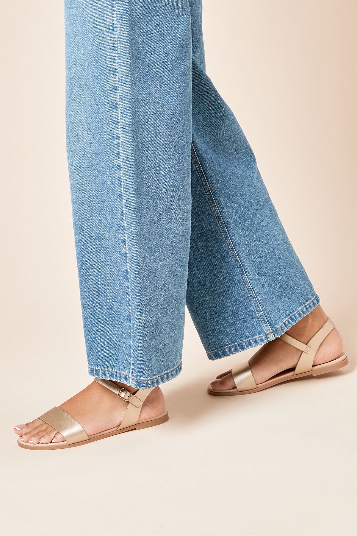 Dorothy Perkins Extra Wide Fit Faye Strappy Flat Sandals Gold image 3