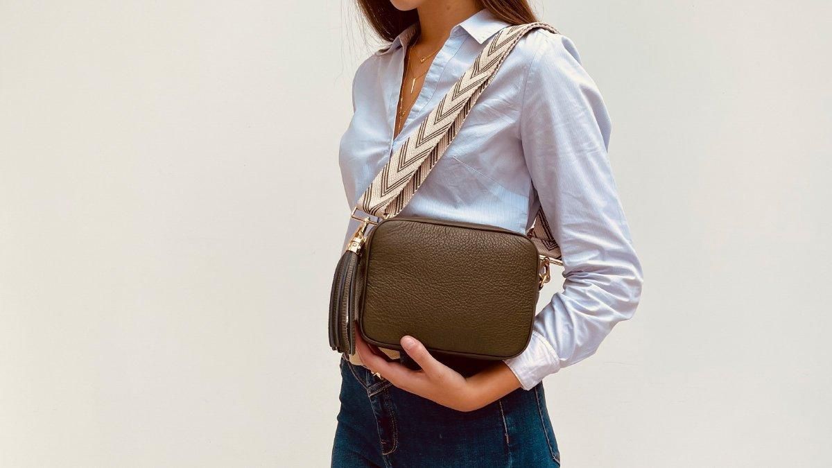 Apatchy London Olive Green Leather Crossbody Bag With Olive Green Arrow Strap image 6