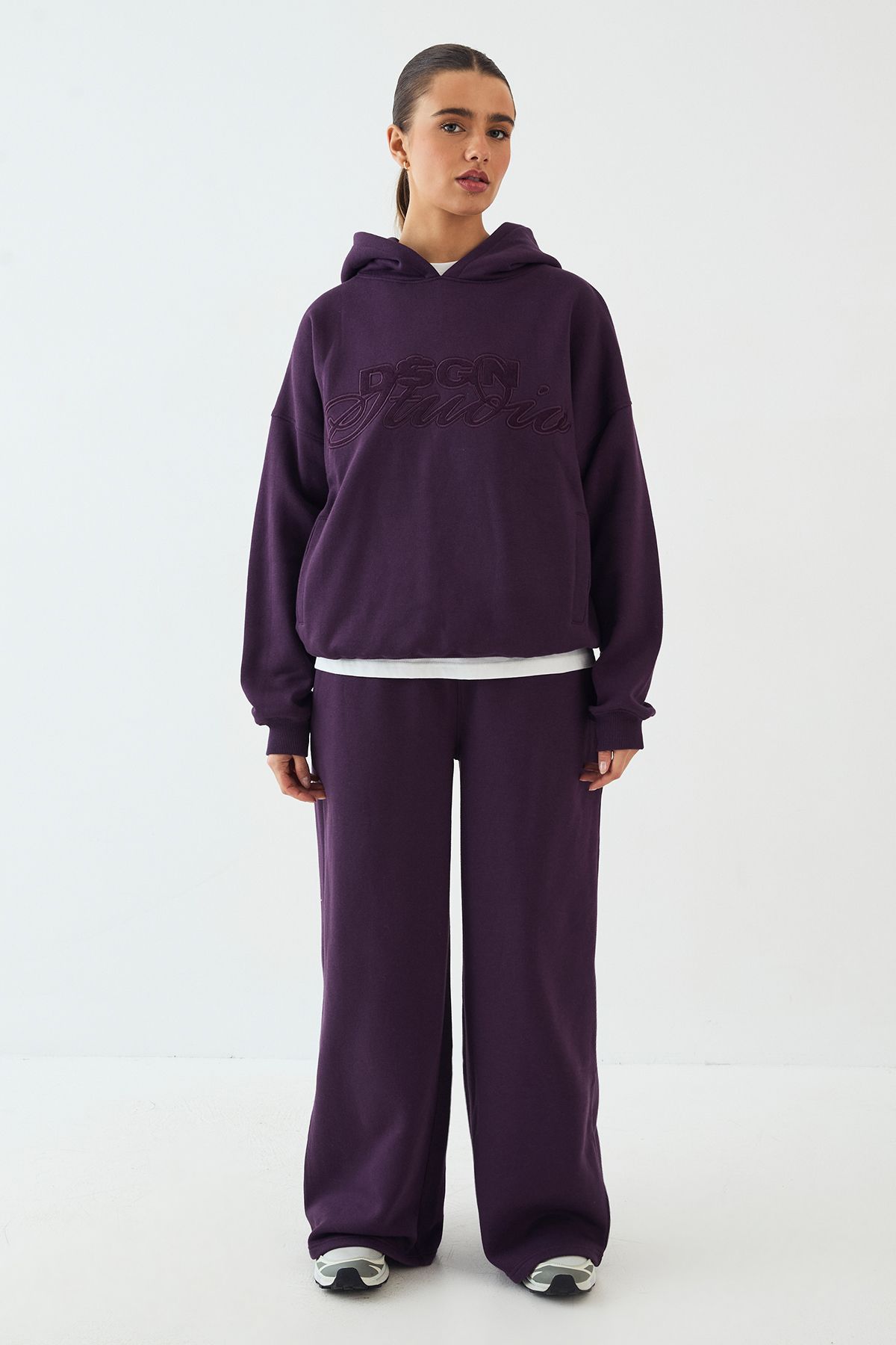 DSGN Studio DSGN Studio Towelling Applique Oversized Hoodie Aubergine image 5