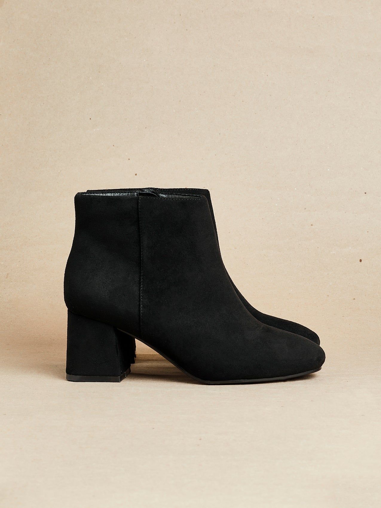 Linzi Alba Wide Fit Black Suede Block Heeled Ankle Boot image 2