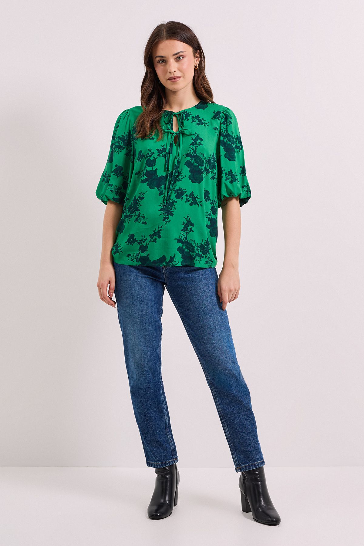 Dorothy Perkins Tie Detail Puff Sleeve Printed Top Green image 2
