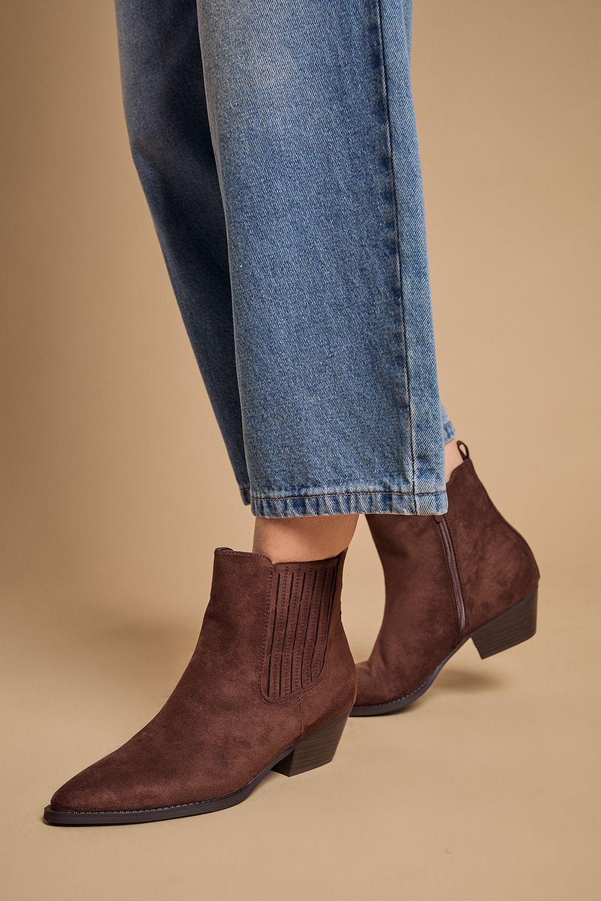 Oasis Debbie Faux Suede Covered Gusset Western Ankle Boots Chocolate image 1