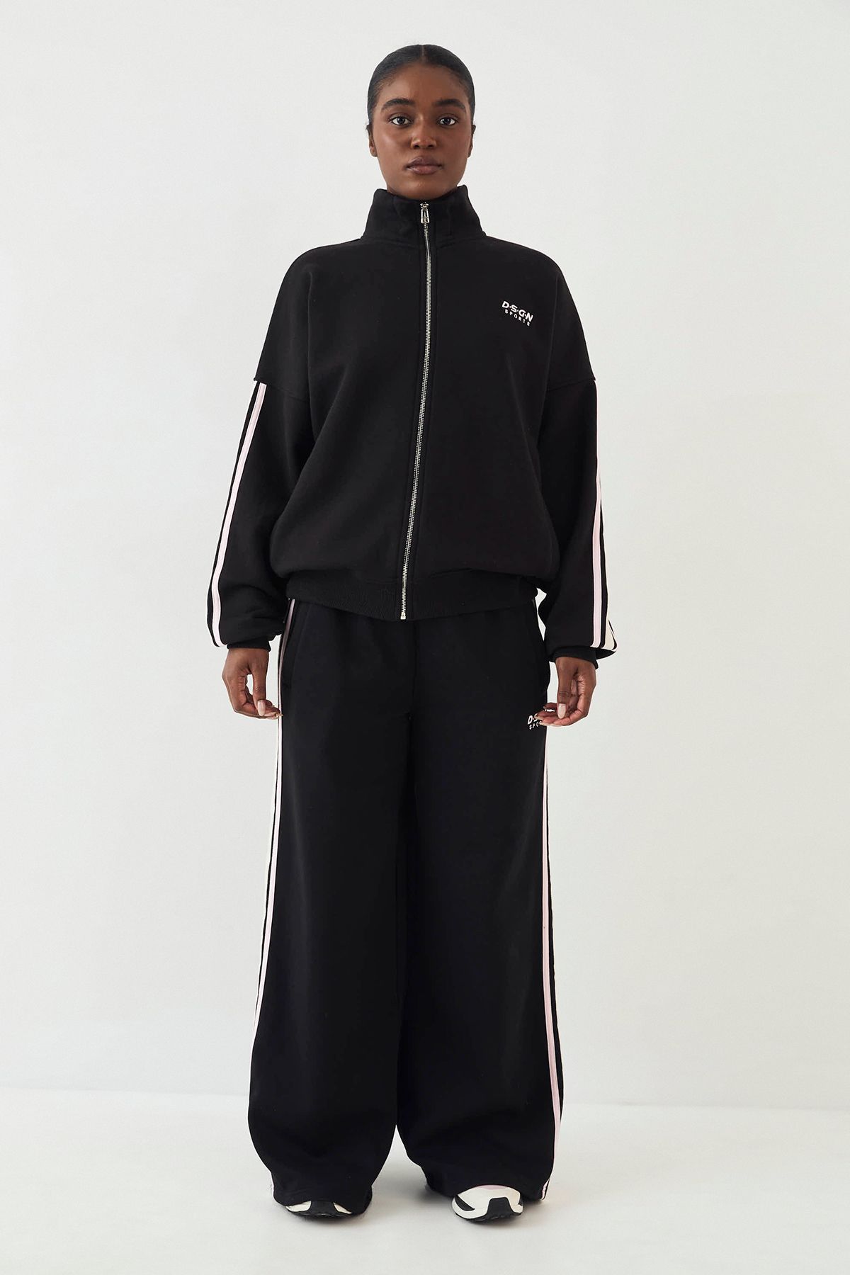 DSGN Studio DSGN Studio Sport Colour Block Straight Leg Jogger Black image 5