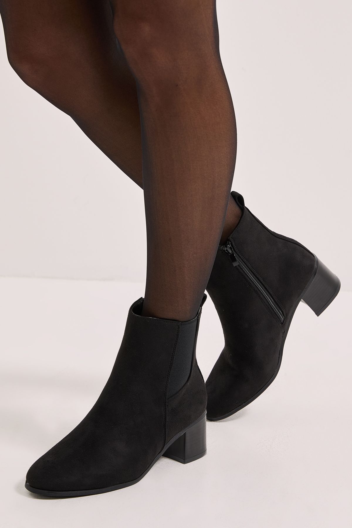 Dorothy Perkins Wide Fit Maias Block Heel Chelsea Boots Natural Black image 2