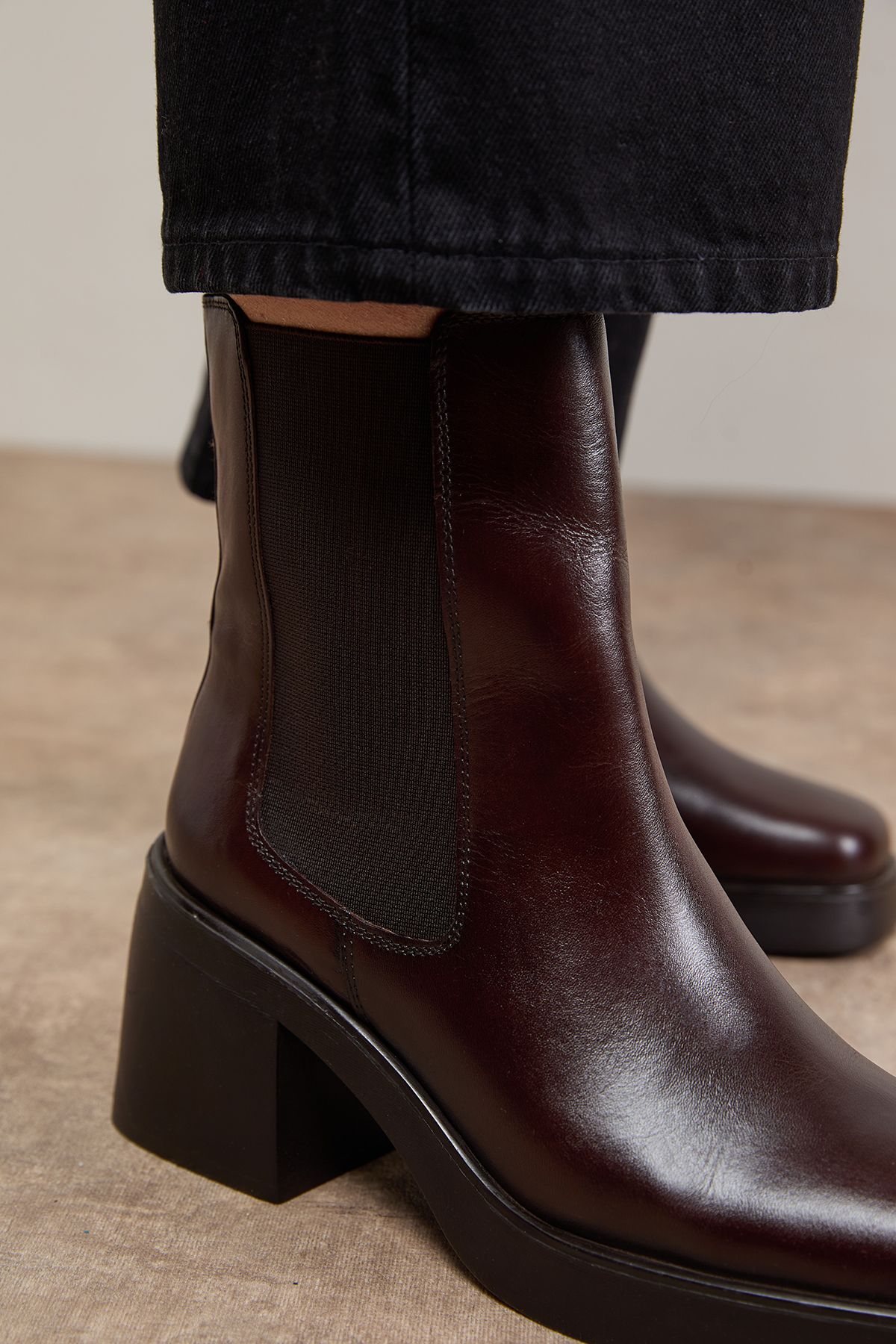 Oasis Barbara Real Leather Chunky High Heeled Chelsea Boots Brown image 4