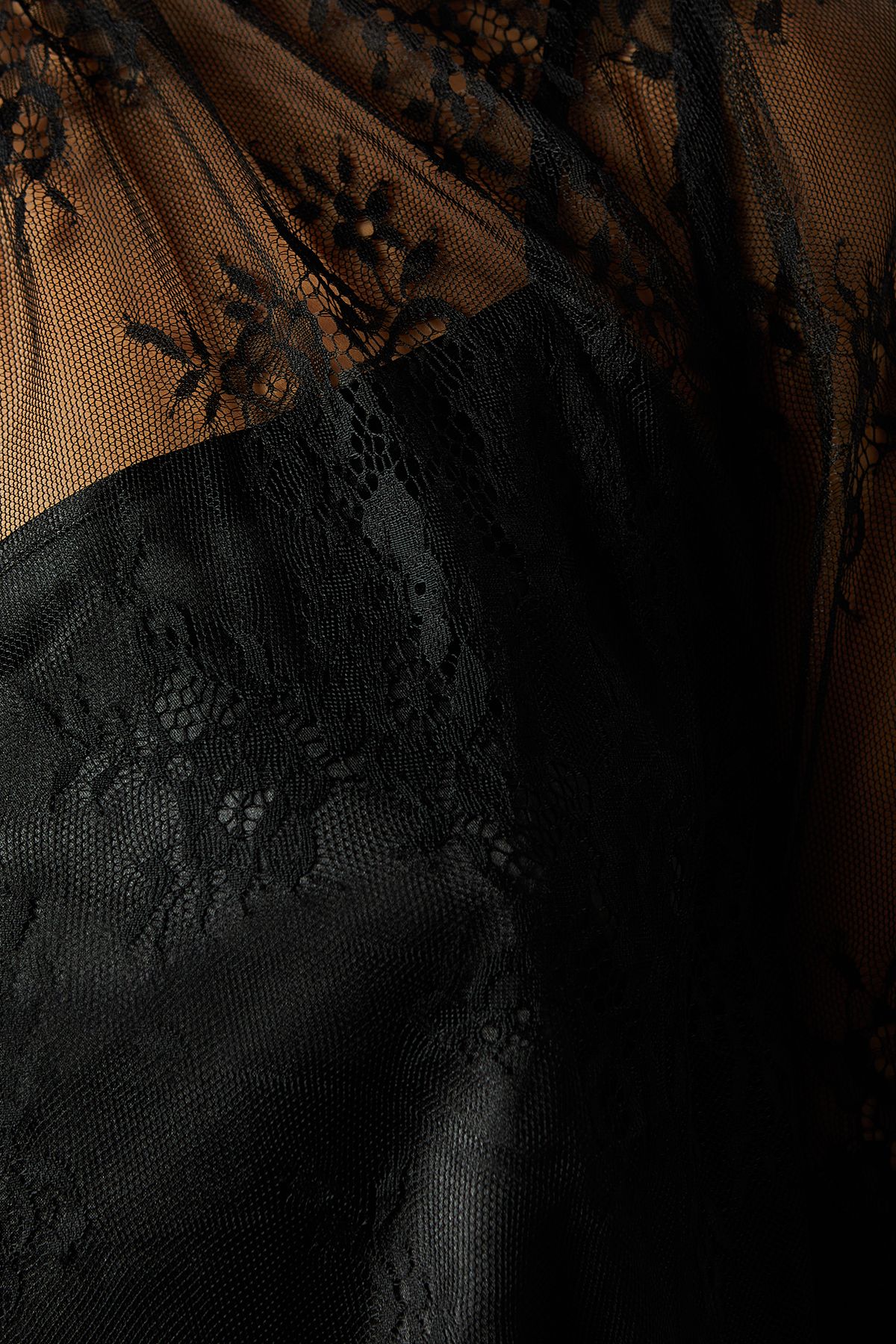 Oasis Scallop Edge Lace Blouse True Black image 5